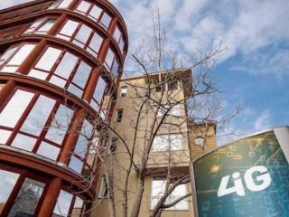 Nagyon fut Jászai Gellért cégének szekere