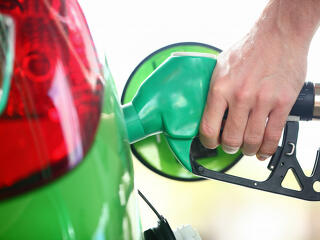 Létezik olyan benzines autó, ami környezetbarátságban képes konkurálni az elektromos autókkal