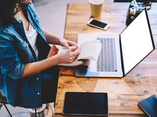 Könnyítést hoz az új év az egyéni vállalkozóknak