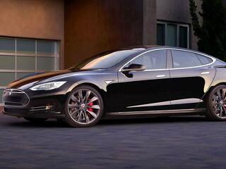 Sosem jelent meg még ennyi új Tesla az utakon