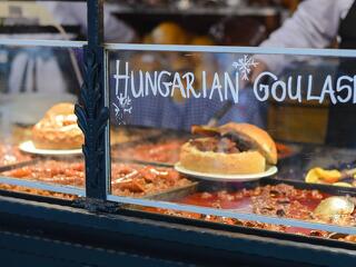 Nemcsak nézelődni, hanem enni is egyre több turista jön Magyarországra 