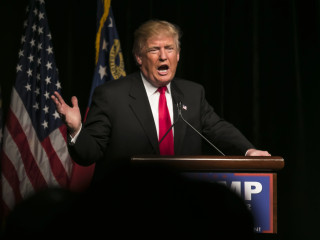 Ali Hamenei halála után Trump kemény üzenetet küldött Iránnak