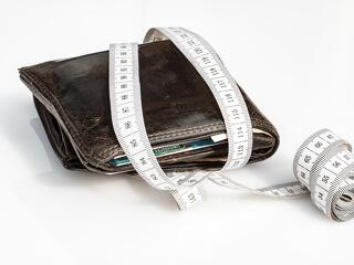 A szakszervezetek szerint kudarc: messze elmaradnak az ígért béremelések