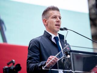 Magyar Péter a Fidesz kommunikációján mulat