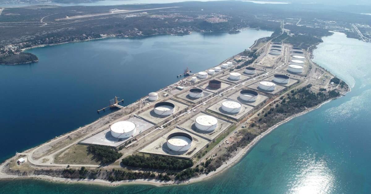 A horvátok nem támogatják, hogy Magyarország és Szlovákia orosz kőolaj vásárlással támogassa a Putyin rezsimet