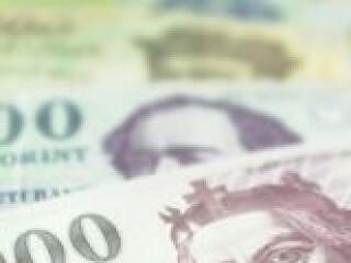 A jegybanktól igazol vezetőt a OTP