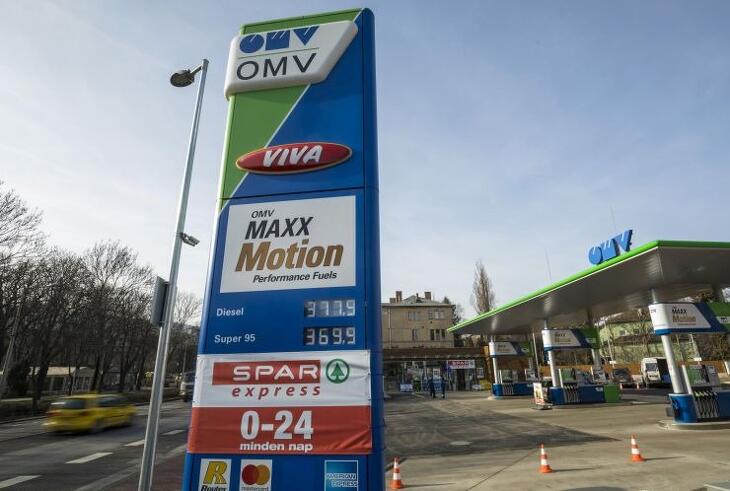 Lesz benzin az OMV kutaknál (Fotó: MTI Fotó, Mohai Balázs)