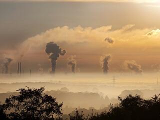Betiltott gázokkal károsítja az ózonréteget Kína