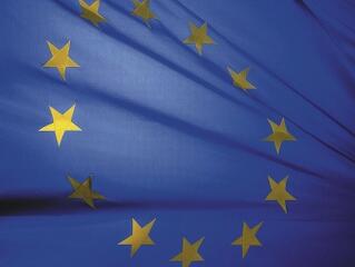 Facebookon és Twitteren népszerűsítené magát az EU