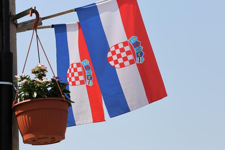 A kötelező sorkatonai szolgálatot két-három hónapra tervezik
