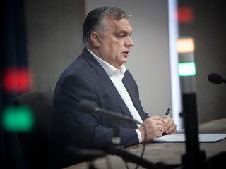 Szappanoperát rendezett Orbán Viktor a NATO csatlakozási kérelmek ügyében