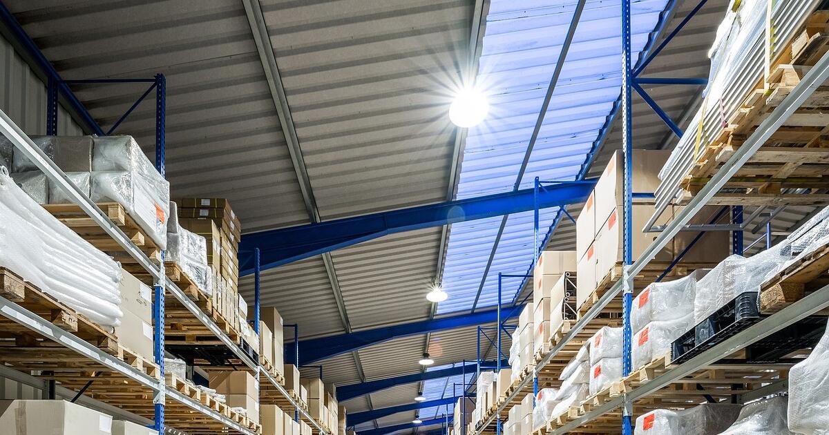 Átvették az irányítást a külföldi csomagok