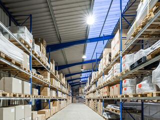 Átvették az irányítást a külföldi csomagok