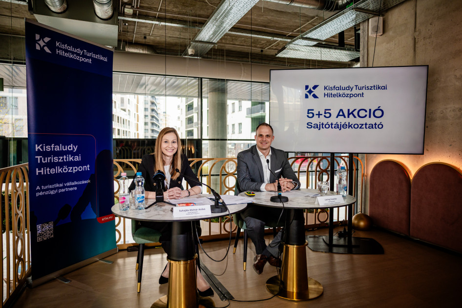 Suhajda-Molnár Anikó, a Kisfaludy Program vezérigazgatója és Láving Gusztáv, a Kisfaludy Turisztikai Hitelközpont vezérigazgatója