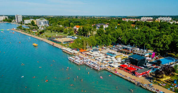 Csökkentek a nyaraló árak a Balaton déli partján, kínálatcunami a piacon