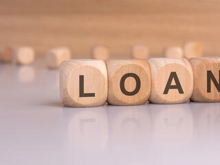 Bezuhant a babaváró és a munkáshitel iránti kereslet