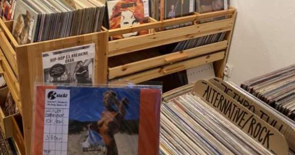 A Kalóz Records kifutott a nemzetközi vizekre