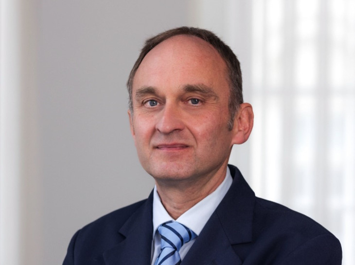 dr. Szemán Péter szakértő