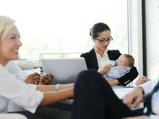 Miért nem gondolnak a kisgyermekes anyákra a munkaerőpiacon?