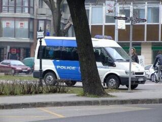 Alig bízunk a rendőrökben és a politikusokban