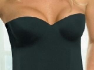 A melltartókirálynő