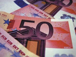 Negatív mélypontra gyengült a forint