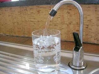 Drágul a víz, de nem mindenhol...