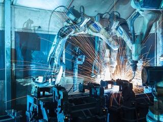 Két és fél milliárdot ad a kormány robotokra