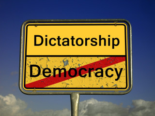 A demokráciák rákbetegsége a populizmus