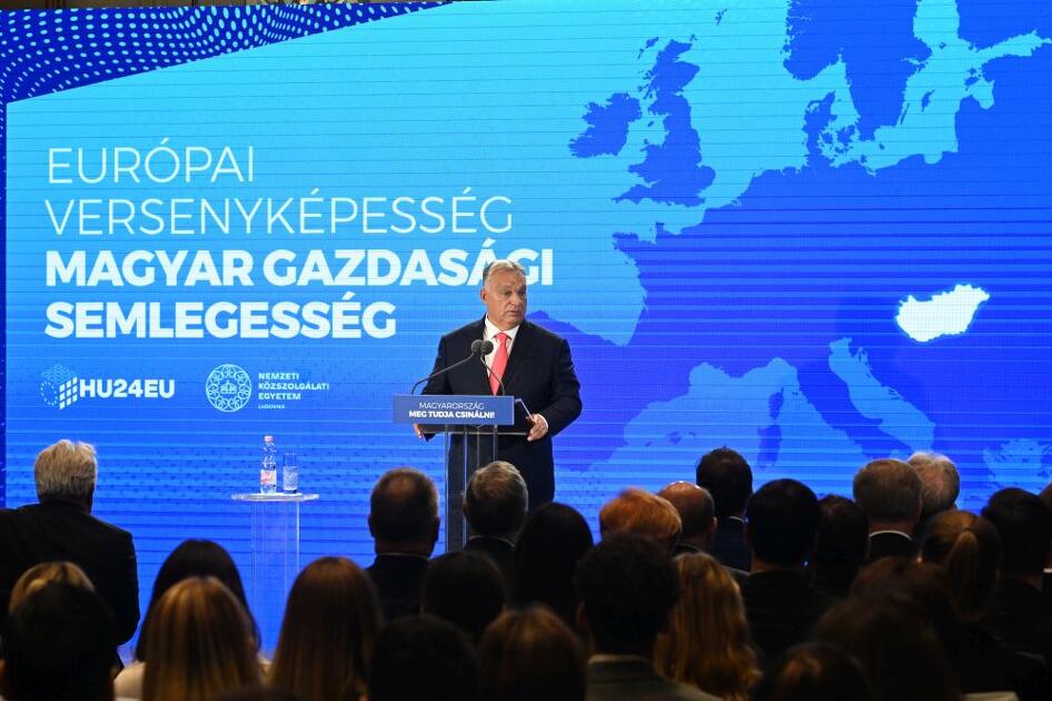 Van ám ellentmondás a szavak és a tettek között