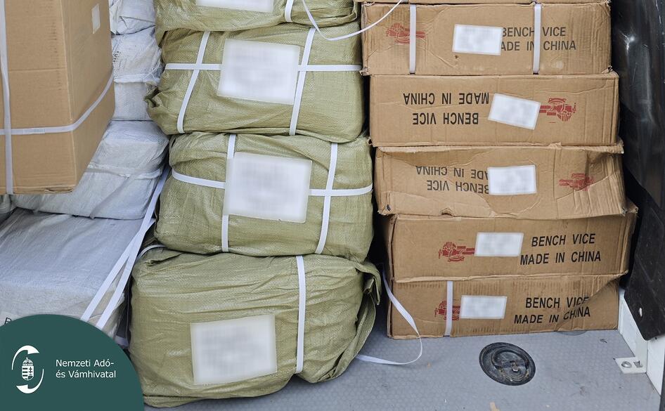 Hatalmas illegális szállítmány érkezett Kínából