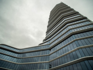 143 méter magas, 2500 ember dolgozik majd benne - ilyen a Mol új székháza