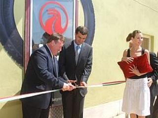 Tolonganak a városok az indiai cégért