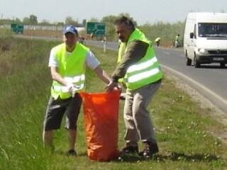 Szemét ügy: 41 ezren dolgozik rajta