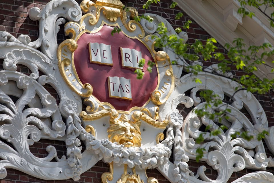 A Harvard Egyetem az igazságra hivatkozik