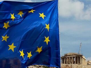 Még nem múlt el a görög veszély