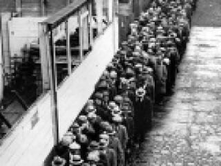 390 ezren nem vagy feketén dolgoznak