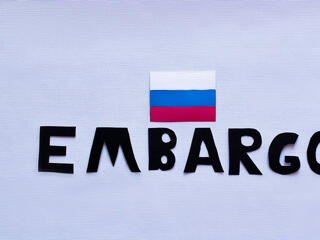 Több mint 20 százalékkal estek az orosz olaj- és gázbevételek