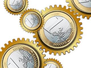 Ezentúl szigorúbban bánik a pénzünkkel a kormány