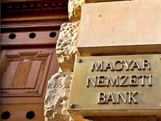 Próblémás hitelkártyák miatt bírságolt az MNB