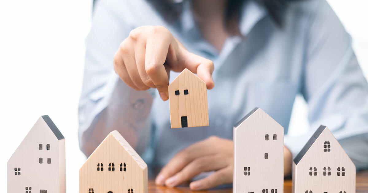 Ketyeg az óra: több százezer otthon lehet alulbiztosított