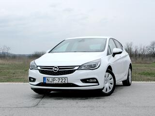 Autóteszt: Hatásos belépő