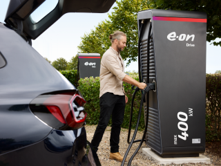 Olcsóbb lesz éjszaka tankolni az elektromos autókat