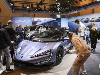 Kilőtt, majd visszaesett a kínai autópiac