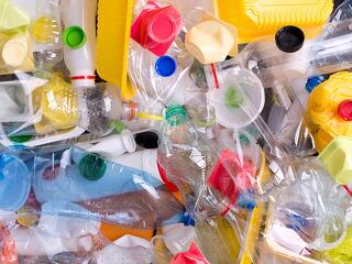 Zacsiapokalipszis: 2030-tól csak újrahasznosítható műanyag csomagolás