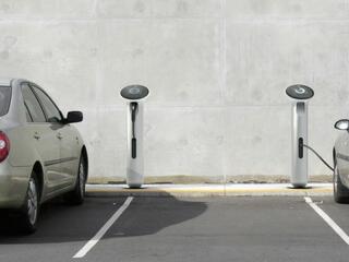 Céges kocsinak is megéri az elektromos