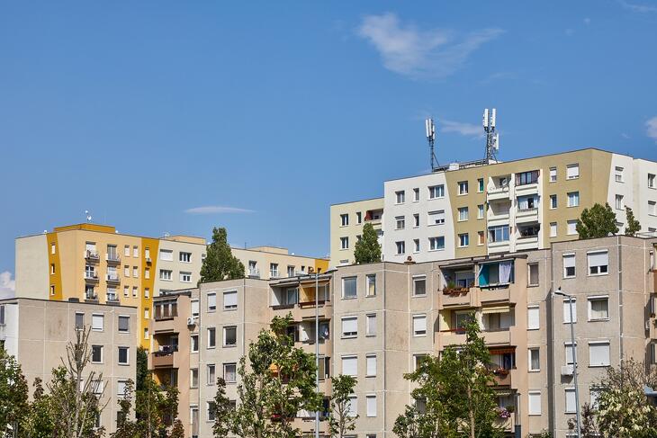 Nyílik az olló a fizetések és a lakásárak között
