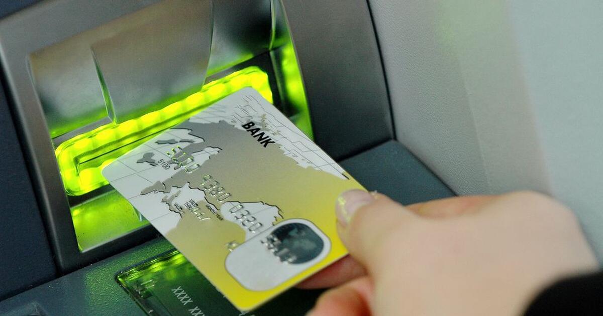 Soha nem volt ennyi ATM, mégis csökken a készpénzfelvétel