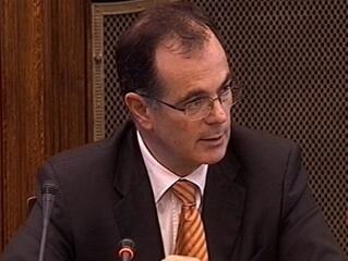 Nem hiányzik Simor 800 milliója