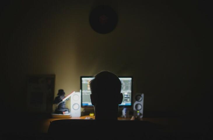 Lassan mindenhová elér a kezük (Fotó: Pixabay)